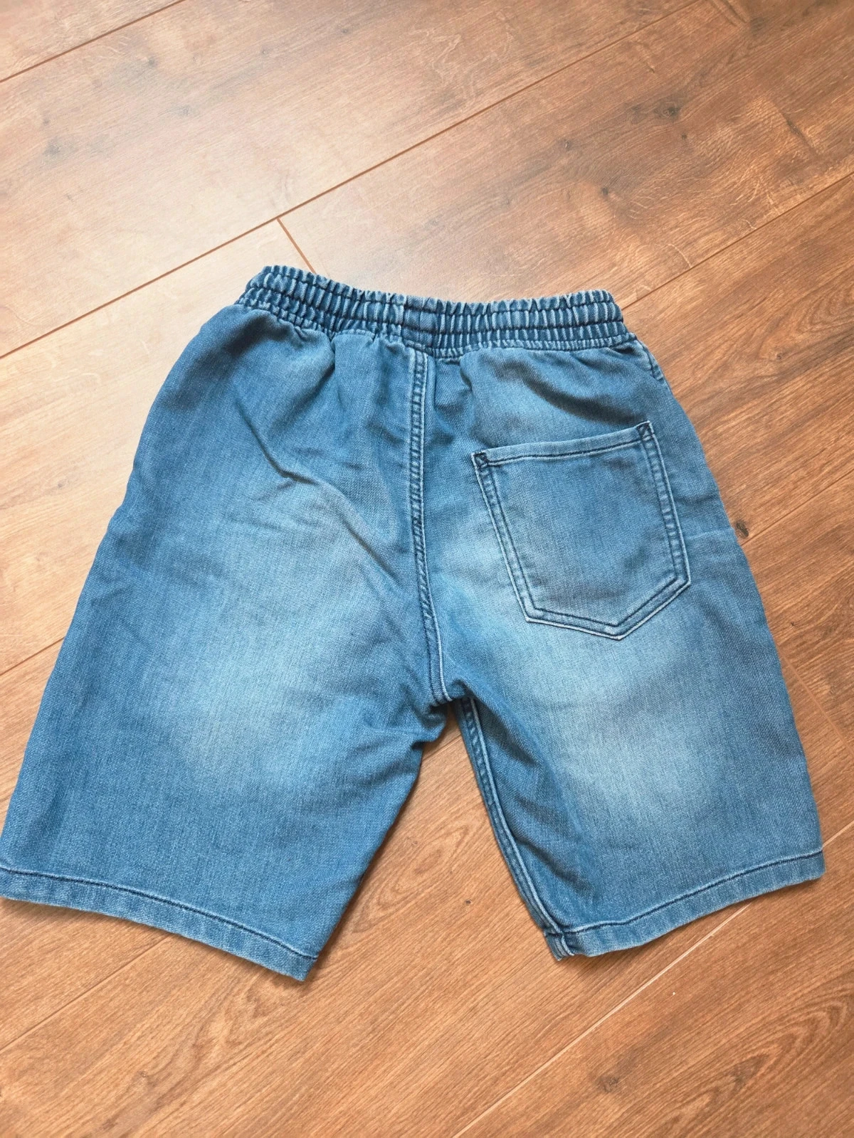 Bermuda van katoen en gestreept t-shirt voor kinderen van 10 jaar – photo 4
